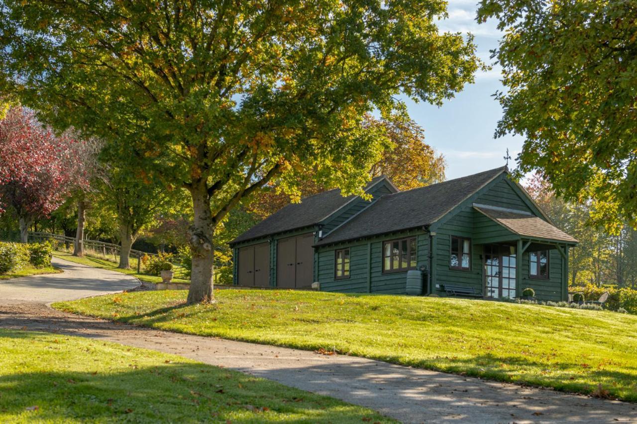 Beautiful Cottage With Stunning Views in Box Box  Exterior foto