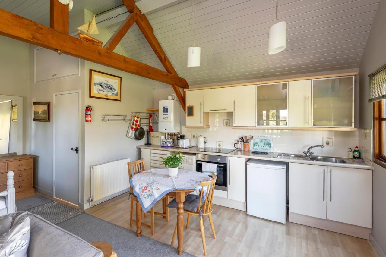 Beautiful Cottage With Stunning Views in Box Box  Exterior foto